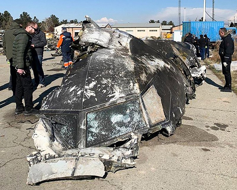 Registro de um dos destroços do Boeing 737-800 atingido por um míssil no dia 8 de janeiro