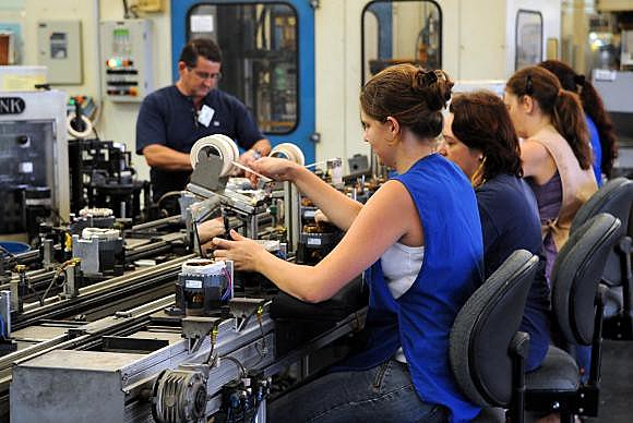 E se perguntássemos o inverso: “o que os trabalhadores extraem de seus chefes?”