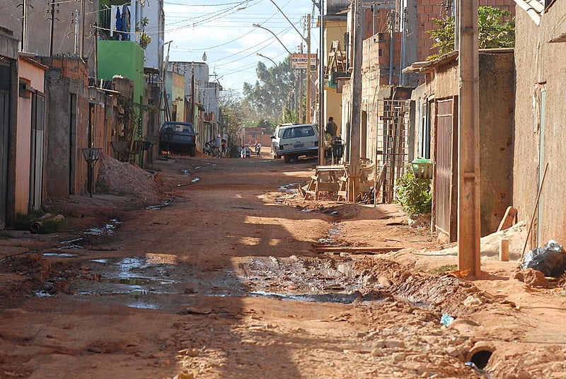Proporção de famílias que vivem na extrema pobreza aumentou em quatro das cinco regiões do país