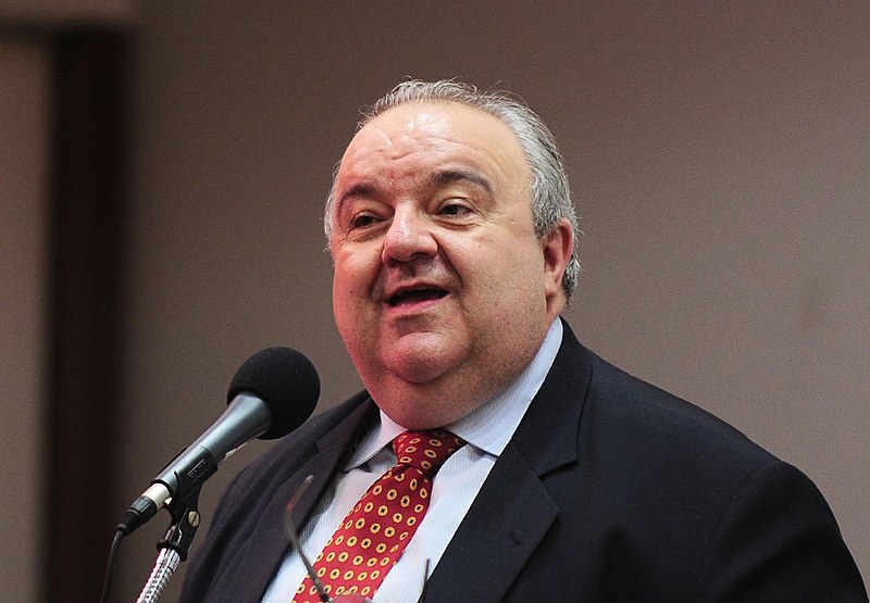 Rafael Greca é candidato pelo PMN, apresenta Eduardo Pimentel Slaviero (PSDB) como vice e participa da coligação entre PMN, PSDB, PTN, PSB, PTdoB, PSDC e DEM