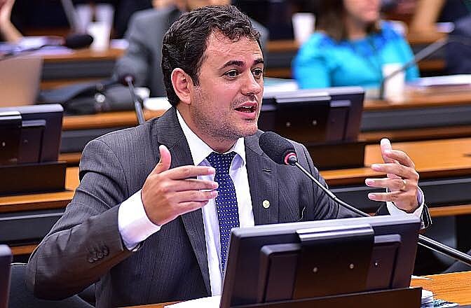Para líder do PSOL, Glauber Braga (RJ), as denúncias da JBS fortalecem o discurso de que o governo não tem respaldo para sustentar reformas