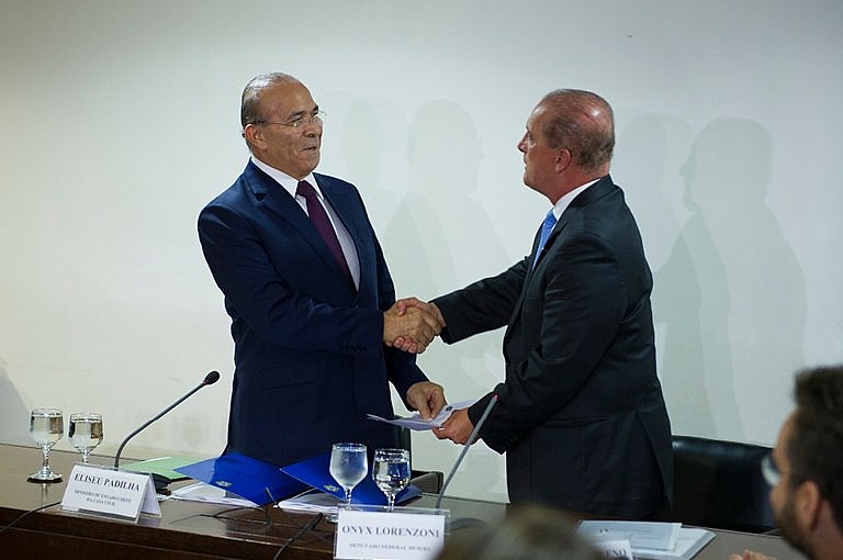Chefe da Casa Civil, Eliseu Padilha reuniu-se nesta segunda-feira (5) com o ministro da transição Onyx Lorenzoni