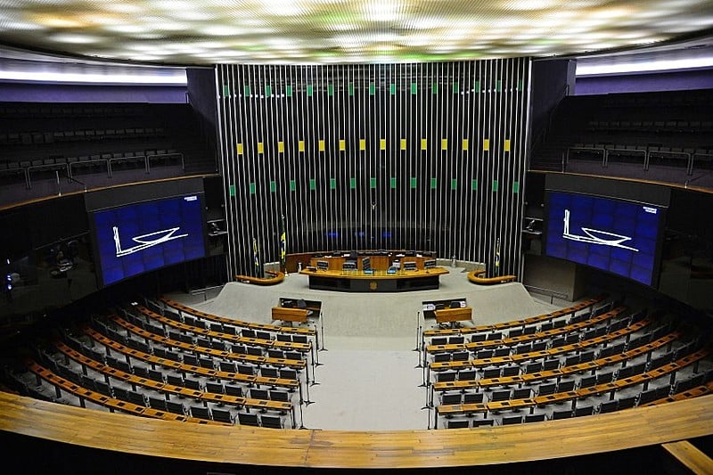 Debate sobre a reforma política tem sido discutido no Congresso sem participação efetiva da população, esvaziado de representatividade