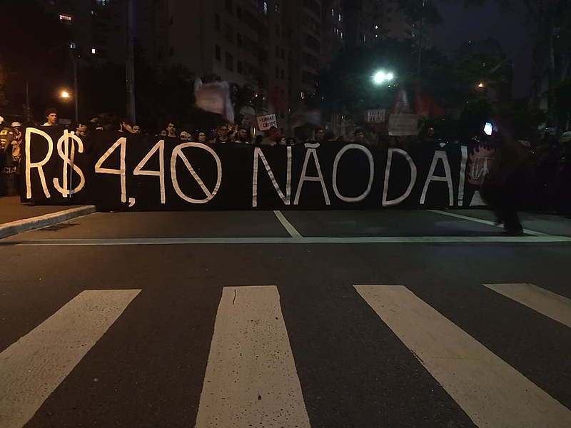 Ato iniciado na Prefeitura de São Paulo se dirigiu até a Avenida Paulista