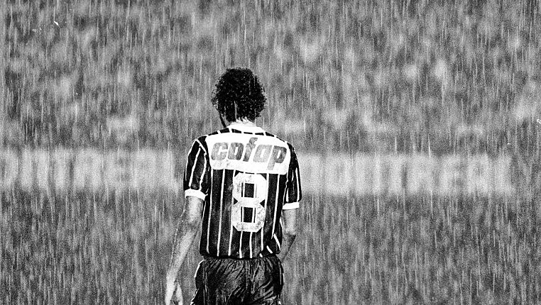 Um dos maiores líderes do futebol brasileiro, Sócrates Brasileiro, será homenageado no próximo sábado, pelo MST