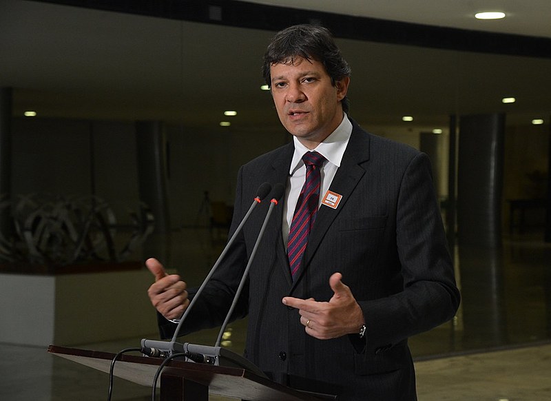 Haddad: "Imagino que os cidadãos tenham o direito de saber quem desonra o jornalismo"