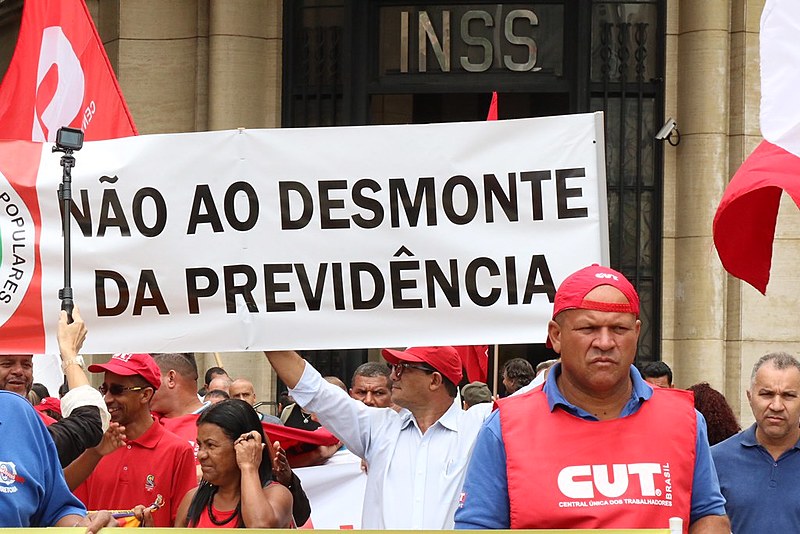Trabalhadores protestam contra a reforma da Previdência em São Paulo.