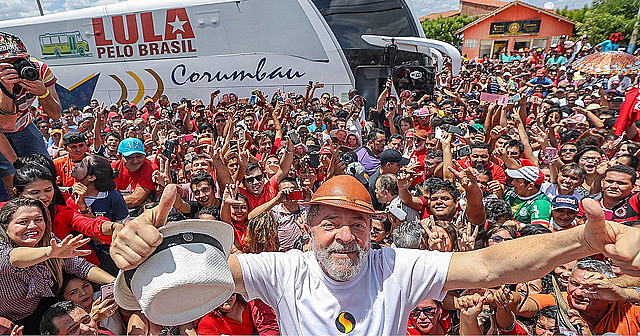 Lula realizó una caravana por la región nordeste del país para conocer la situación del pueblo brasileño tras el golpe