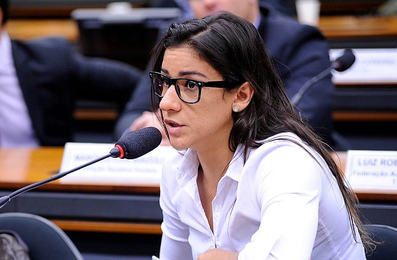 Nadadora já contribuiu na elaboração de um projeto de Lei sobre abuso sexual de crianças