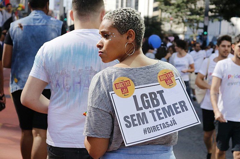 Cartaz pelas Diretas Já na Parada LGBT de 2017