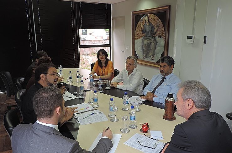 APP-Sindicato se reuniu com representantes do MP nesta quarta-feira (14) para pedir providências