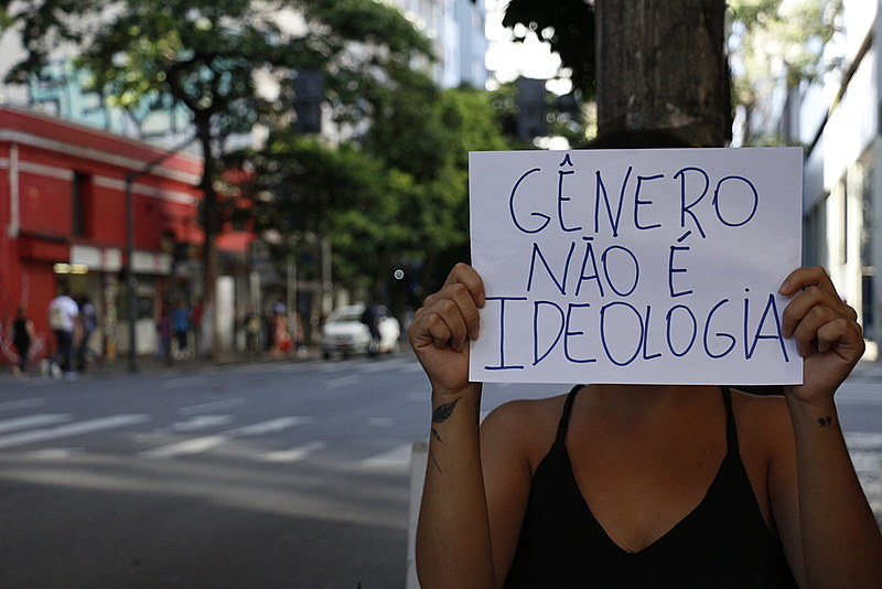 Essa não é uma batalha apenas das mulheres e da população LGBT. É umas das trincheiras que envolverá a resistência de todo o povo brasileiro