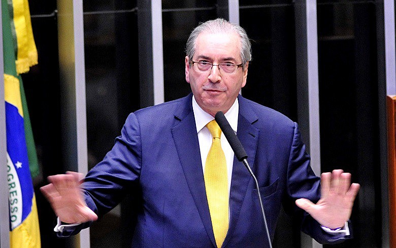 Apenas dez deputados votaram a favor de Cunha; nove se absteram