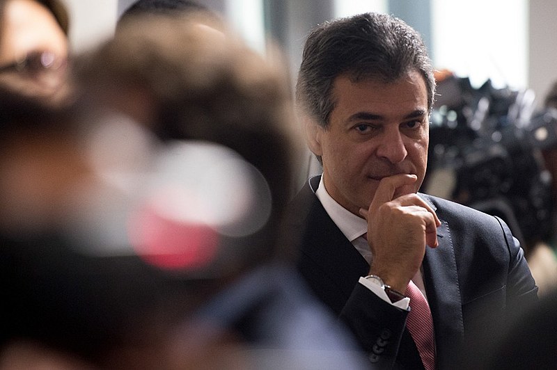 Política do governo Beto Richa onerou o cidadão para distribuir lucros e dividendos para acionistas privados