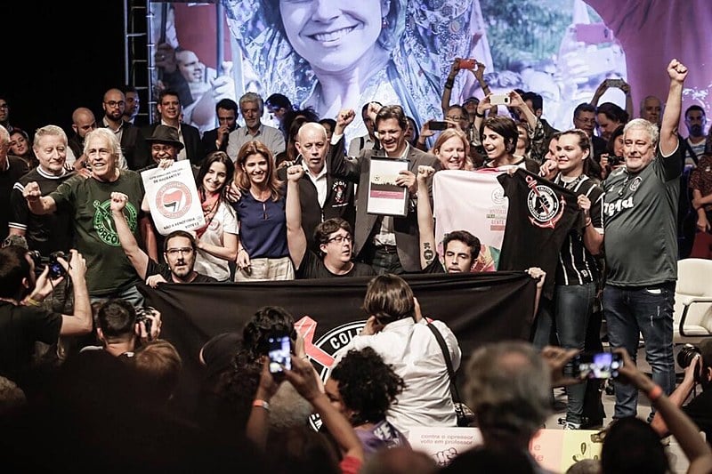 Entre as torcidas que assinam o manifesto estão as uniformizadas do Vasco  da Gama, time de Bolsonaro