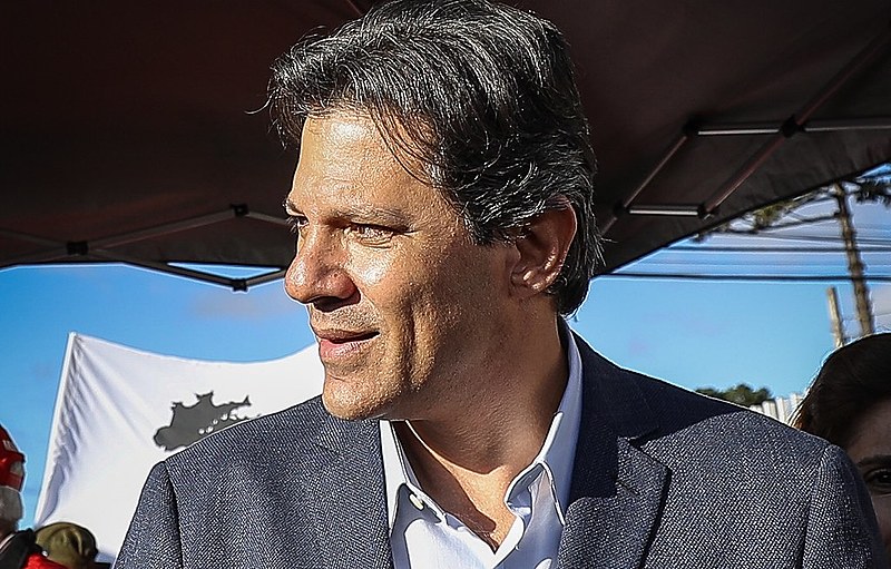 Haddad participa de ato político em Coritiba