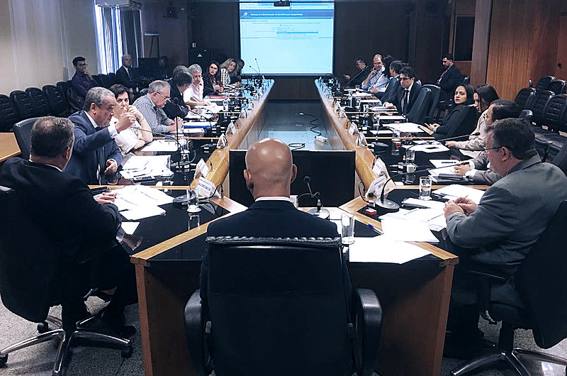 Estratégia do governo Federal é sufocar os espaços de debate e contestação; Greve Geral desta sexta (14) mostra insatisfação com a proposta