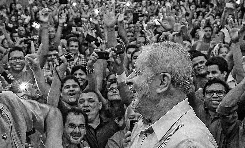 A maioria da população ainda aponta Lula como preferência de voto para as eleições de 2018.
