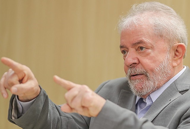O ex-presidente Luiz Inácio Lula da Silva, preso há mais de um ano em processo repleto de questionamentos