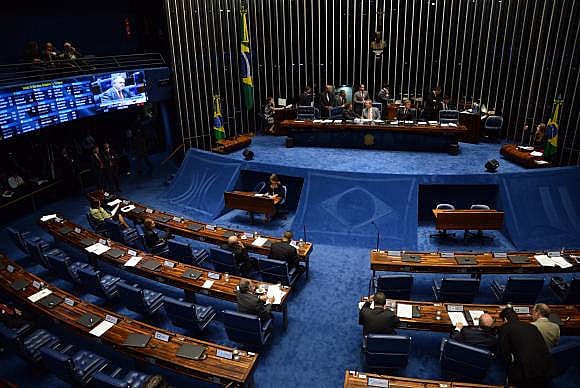 A sessão terá início as 9h, com uma interrupção às 12h, e retorno às 13h até as 18h.