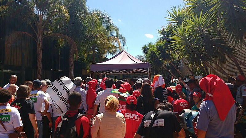 Sindicatos e movimentos presentes reclamaram de arbitrariedades cometidas pelas forças de segurança que atuam no Congresso