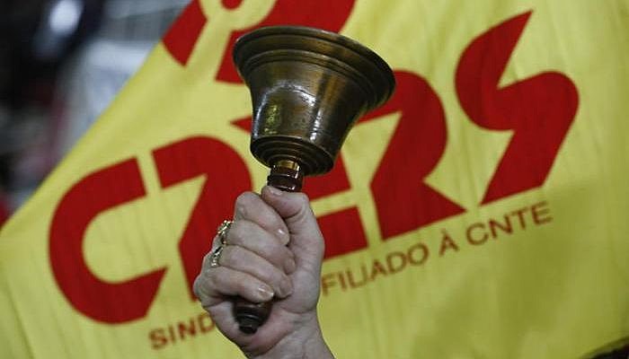 Categoria pede compreensão pela greve, que tem objetivo de lutar pelo futuro da educação pública no Estado