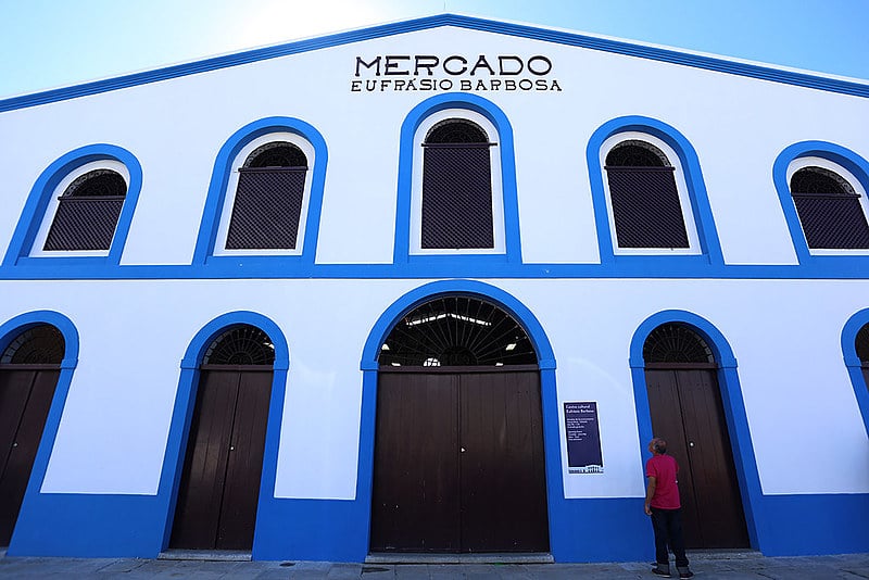 O Mercado Eufrásio Barbosa está localizado na Avenida Doutor Joaquim Nabuco, no bairro do Varadouro, em Olinda. 
