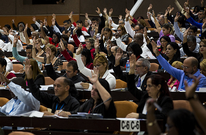 Deputados aprovaram por unanimidade novo projeto de Constituição para Cuba