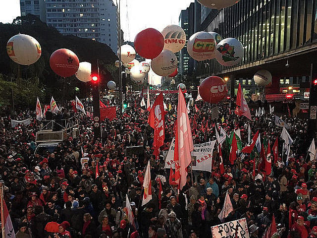 Manifestação da Frente em 2016, na Avenida Paulista, em São Paulo (SP)