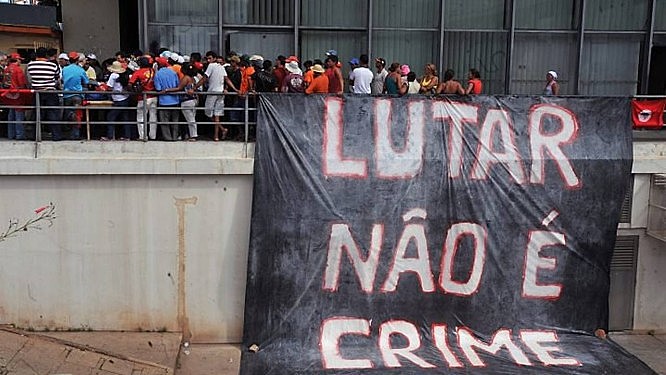 Integrantes do MST em ocupação do Incra por reivindicação de reforma agrária em Brasília, em 2010