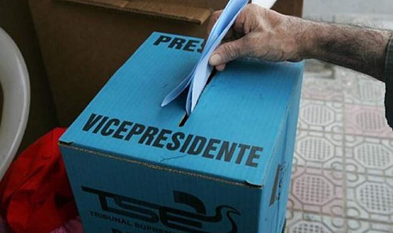 São esperados mais de 5,2 milhões de eleitores nos 1.595 postos de votação em todo o país