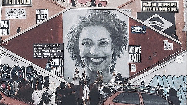Un mural rinde homenaje a Marielle Franco en São Paulo