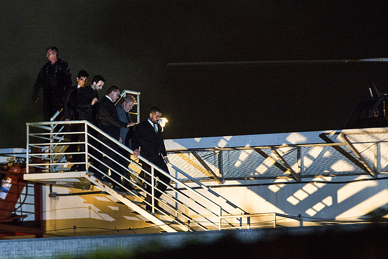 Ex-presidente Lula chega à sede da Polícia Federal em Curitiba, no sábado, 7 de abril