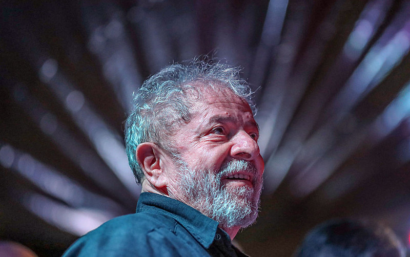 Lula: "a Alemanha não é invencível e, entre os maiores craques, só o Cristiano Ronaldo fez por merecer. O resto é conversa pra mesa de bar"