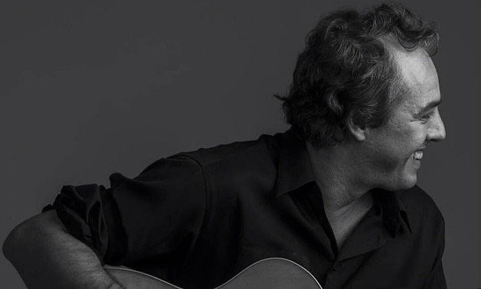 “Não vão faltar homenagens a você e a toda sua obra por aqui”, escreveu o músico Helton Lima