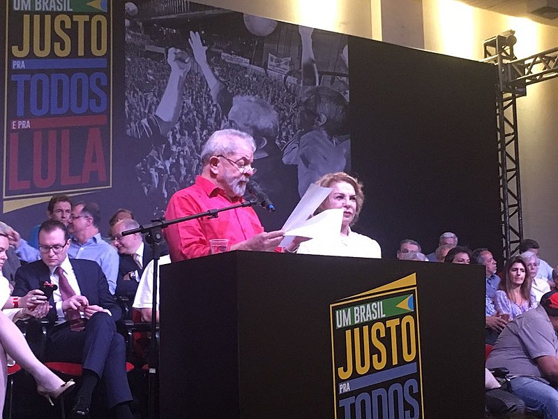 Ex-presidente Lula discursa durante Ato Público em Defesa da Democracia, do Estado de Direito e do Ex-presidente Lula