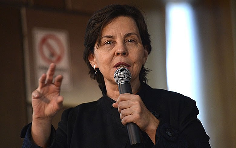 "A pobreza hoje está de novo nas ruas do país", critica ex-ministra de Dilma Rousseff