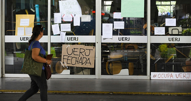Ao todo, já são 2,6 mil professores, 5,8 mil funcionários administrativos e cerca de 8 mil alunos cotistas sem pagamento