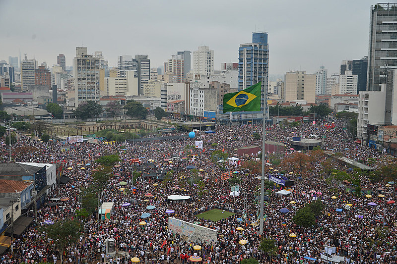"É importante recuperar toda a tradição de resistência das esquerdas e dos movimentos populares"