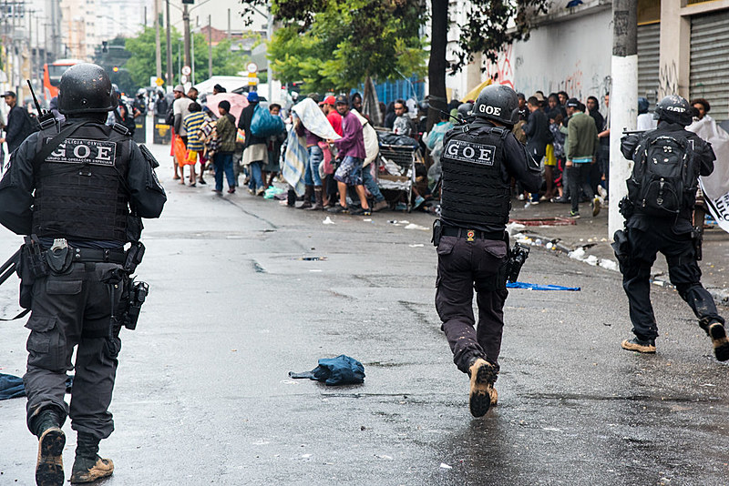 Mais de 500 homens da Polícia Civil trabalharam na ação que tinha como objetivo acabar com o chamado “fluxo”.