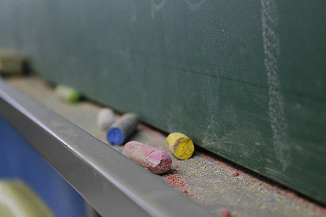 Apenas 17% dos países estipulam legalmente pelo menos um ano de educação gratuita na primeira infância