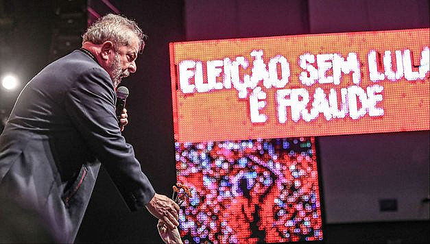 En un acto realizado en la ciudad de Rio de Janeiro, Lula recibió el apoyo de artistas e intelectuales brasileños