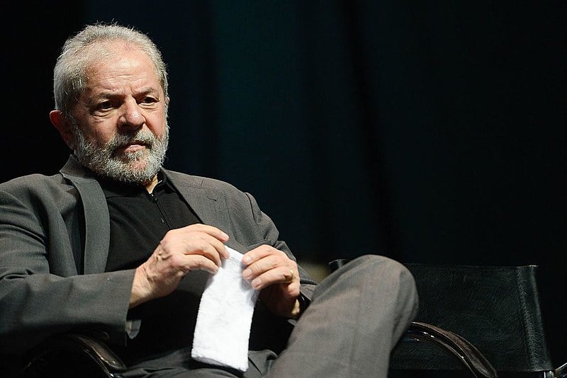 “Imagina se os milicianos do Bolsonaro fossem amigos da minha família”, declara Lula em entrevista.