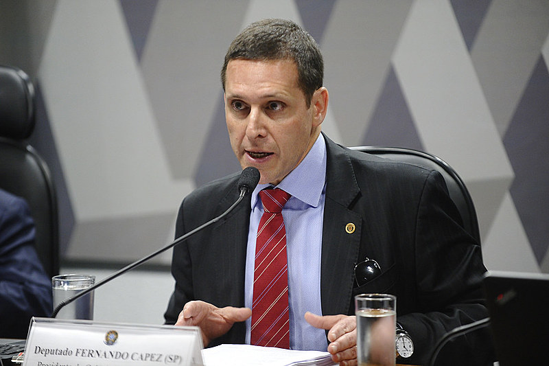 Além do cheque, um contrato de gaveta feito entre a cooperativa e outro ex-assessor de Capez, Jéter Rodrigues Pereira, também faz parte da propina