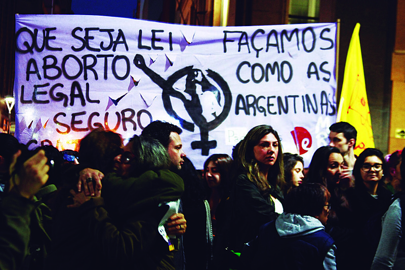 Frente Pela Legalização do Aborto RS realizou atos em Porto Alegre