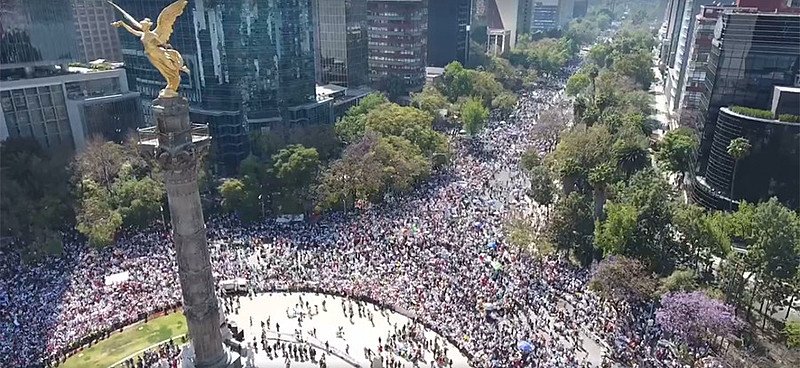 Manifestantes se reuniram na Cidade do México para protestar contra Trump e Peña Nieto