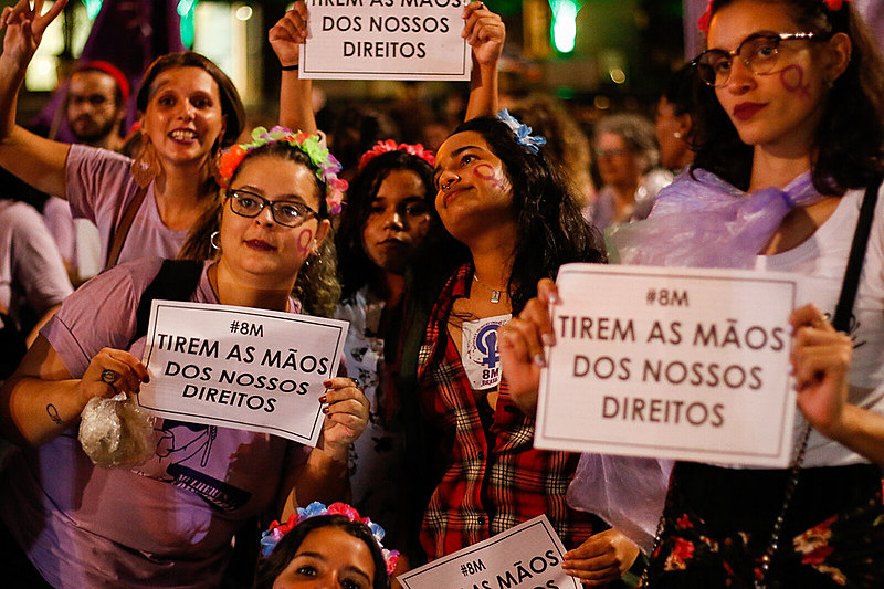 De forma pacífica, a manifestação em São Paulo terminou por volta das 20h em frente ao prédio da Presidência da República.
