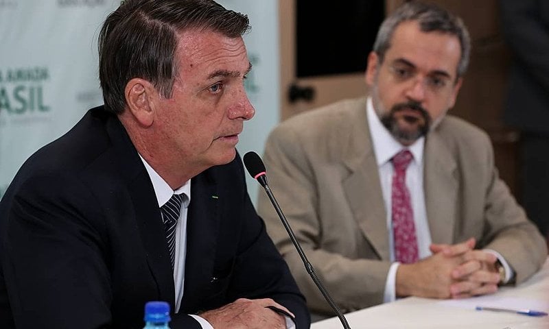 Em dia de protestos, ministro Abraham Weintraub chegou a afirmar que o país "gasta demais" com educação