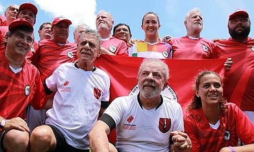 “Los compañeros latinoamericanos van a compararme con Pele, Maradona o Messi porque me preparé mucho para este partido”, aseguró Lula