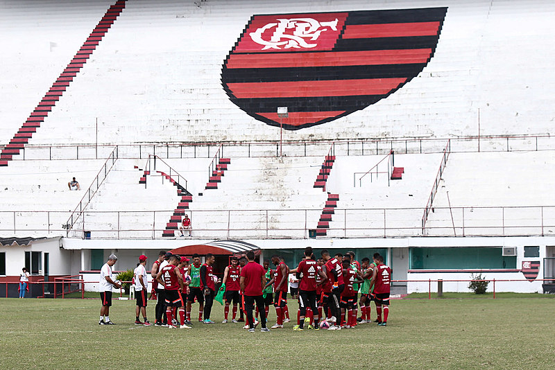 No dia 8 de fevereiro deste ano, um incêndio de grande proporções matou 10 jovens jogadores do clube, que tinham entre 14 e 16 anos